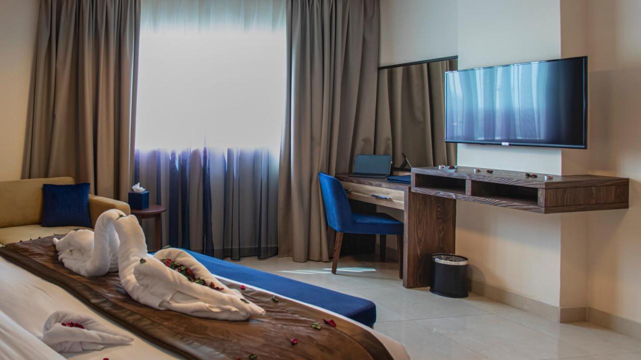 Viola Hotel Apartments Sharjah Ngoại thất bức ảnh