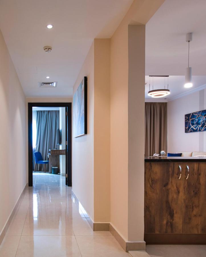 Viola Hotel Apartments Sharjah Ngoại thất bức ảnh